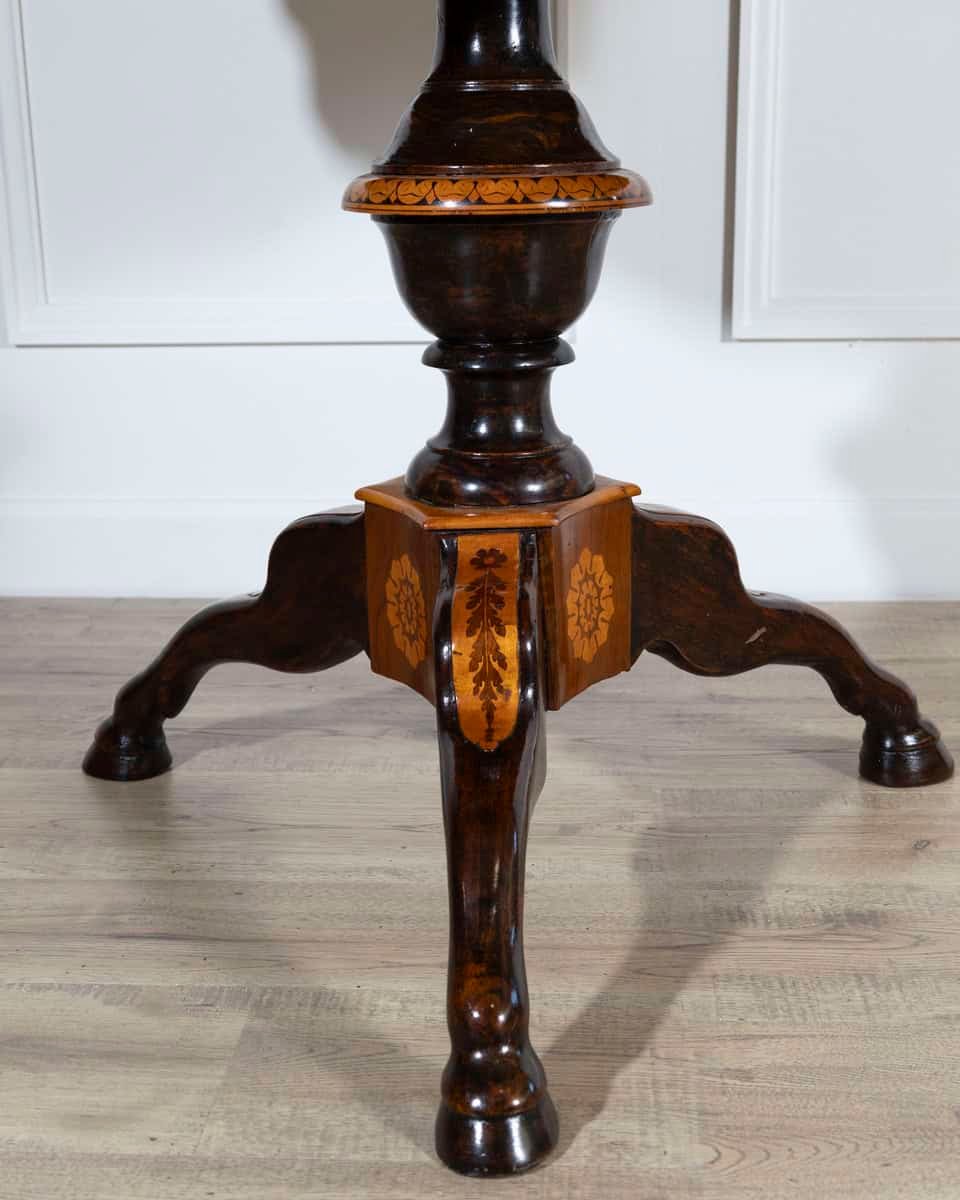 Italian Early 19th Century Walnut Center Table with Fruitwood Marquetry - JAA