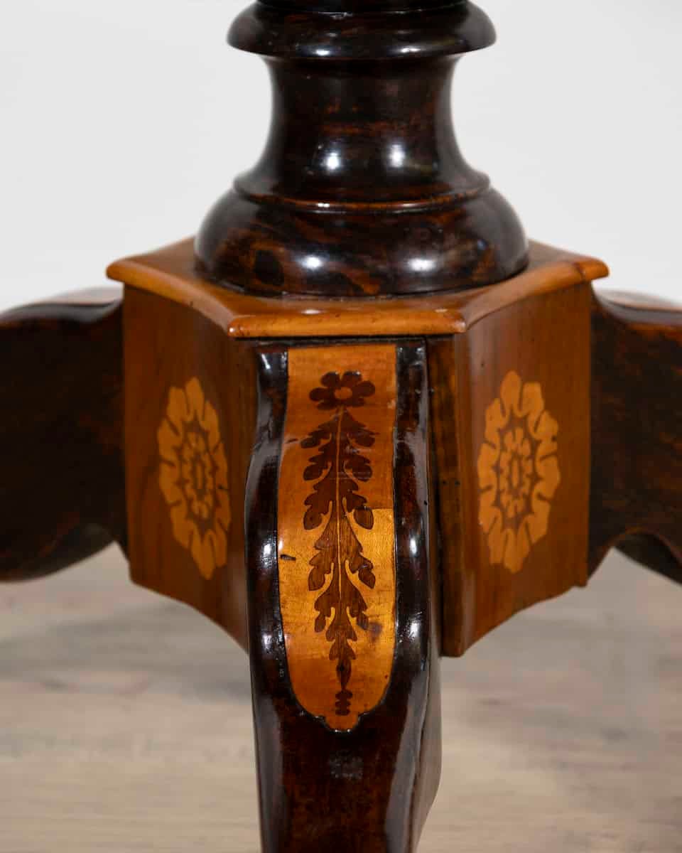 Italian Early 19th Century Walnut Center Table with Fruitwood Marquetry - JAA