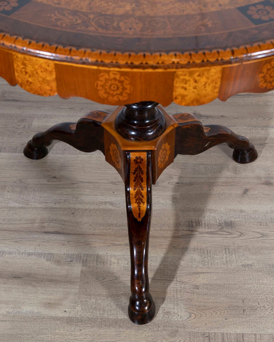 Italian Early 19th Century Walnut Center Table with Fruitwood Marquetry - JAA