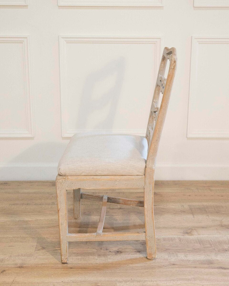 ON HOLD - Six Smiling Chairs Circa 1800 - JAA