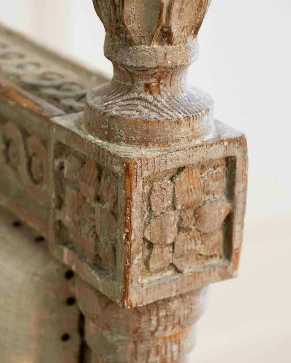 18th-Century Swedish Gustavian Sofa with Original Scraped Paint, Circa 1780 - JAA