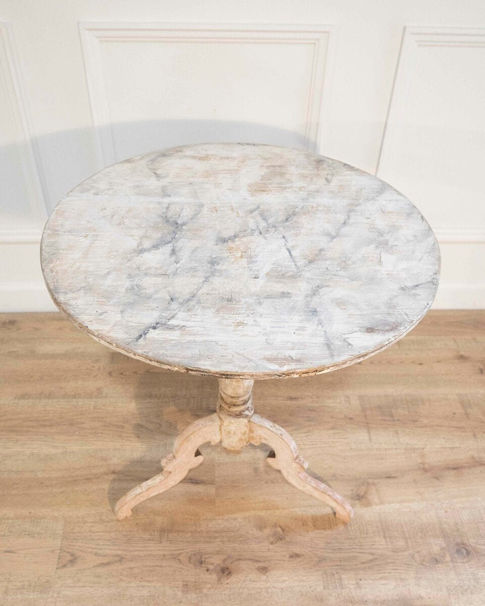 19th Century Swedish Round Table - JAA