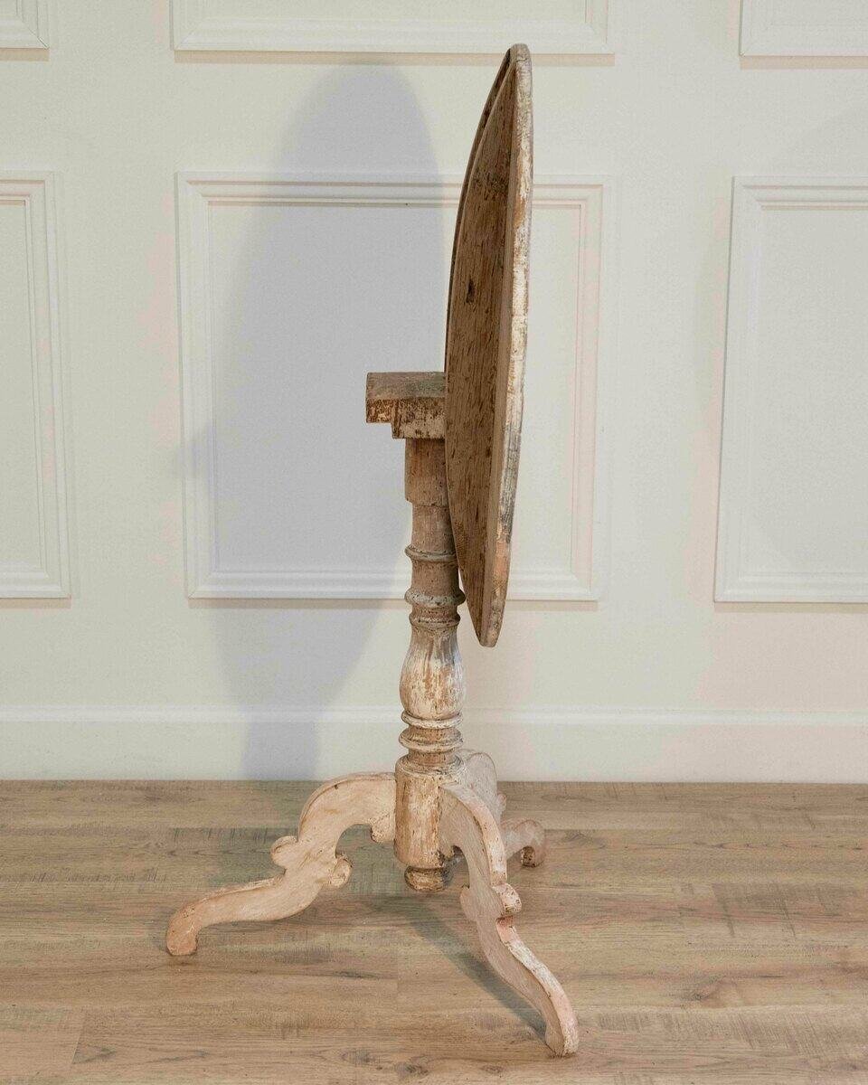 19th Century Swedish Round Table - JAA