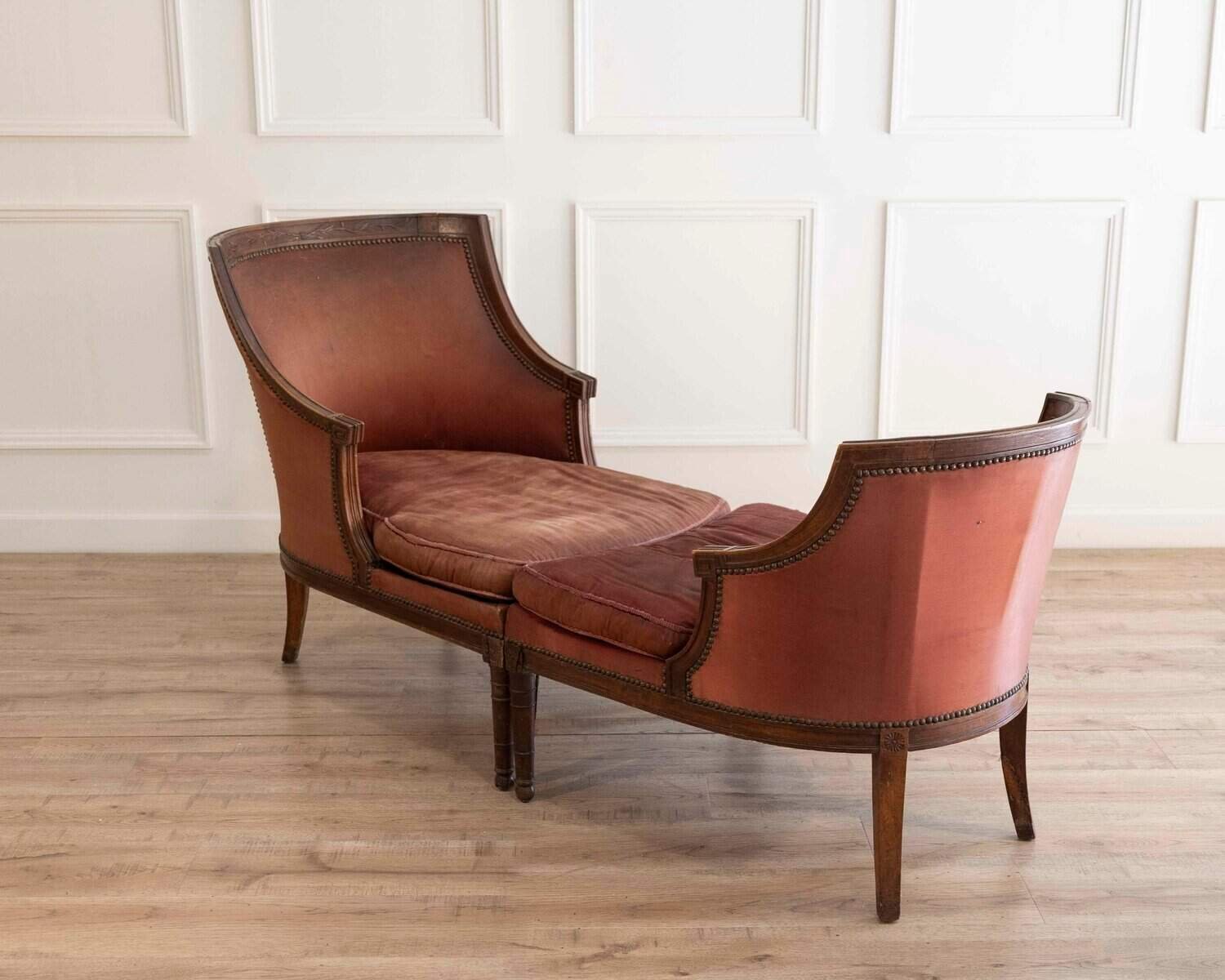18th-Century Provençal Louis XVI Duchesse Brisée in Walnut - JAA