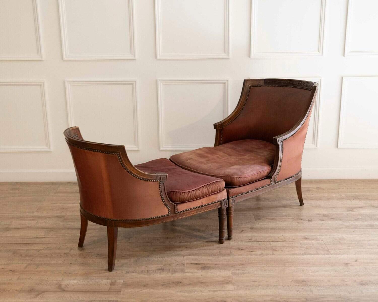 18th-Century Provençal Louis XVI Duchesse Brisée in Walnut - JAA