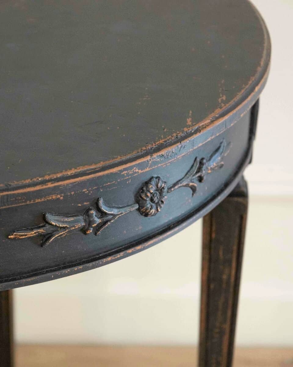 Pair of Demi-Lune Tables, Early 20th Century - JAA