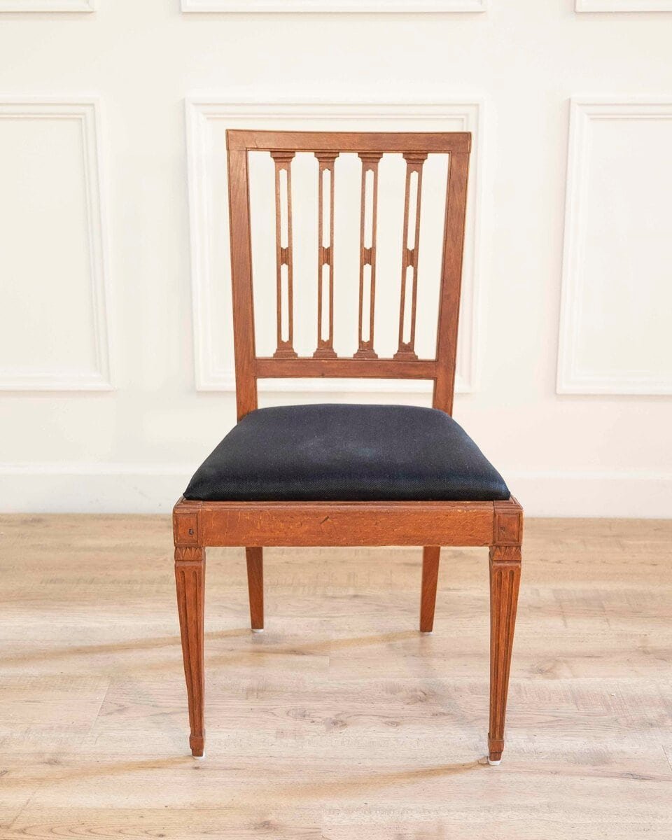 A set of 6 period Gustavian Scandinavian Chairs - JAA