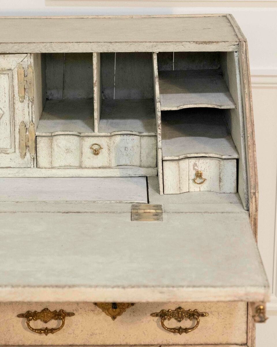 This bureau originates from Scandinavia and features exquisite carvings - JAA