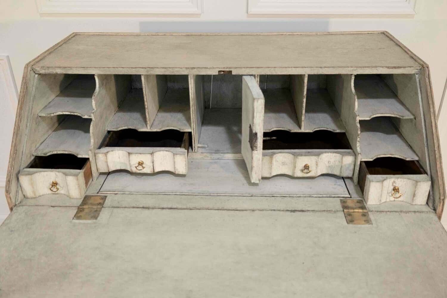 This bureau originates from Scandinavia and features exquisite carvings - JAA