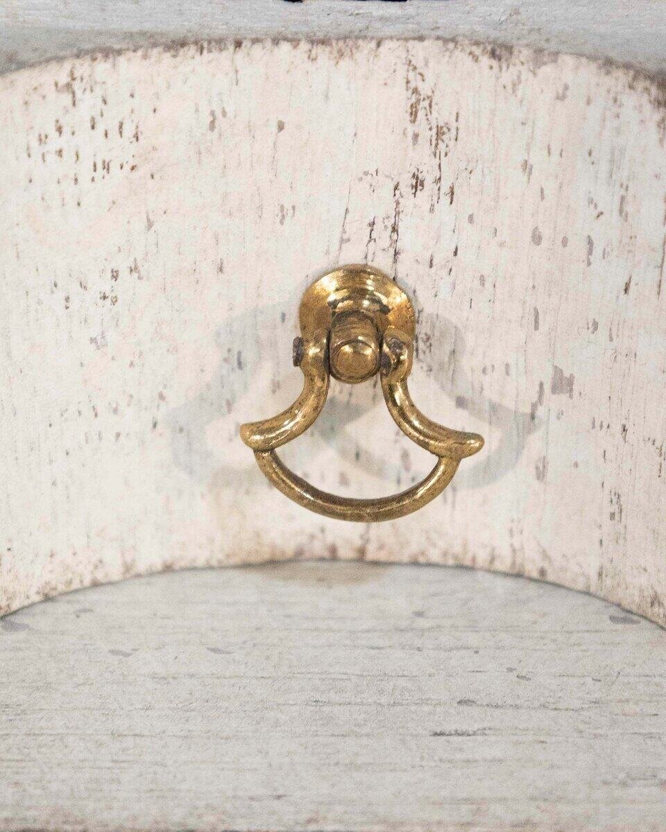 This bureau originates from Scandinavia and features exquisite carvings - JAA