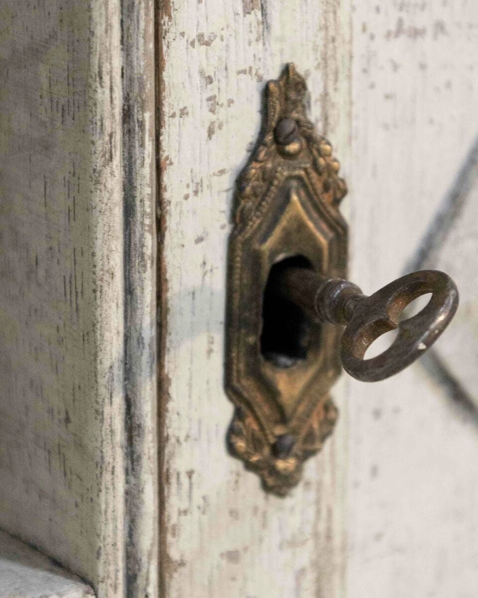 This bureau originates from Scandinavia and features exquisite carvings - JAA