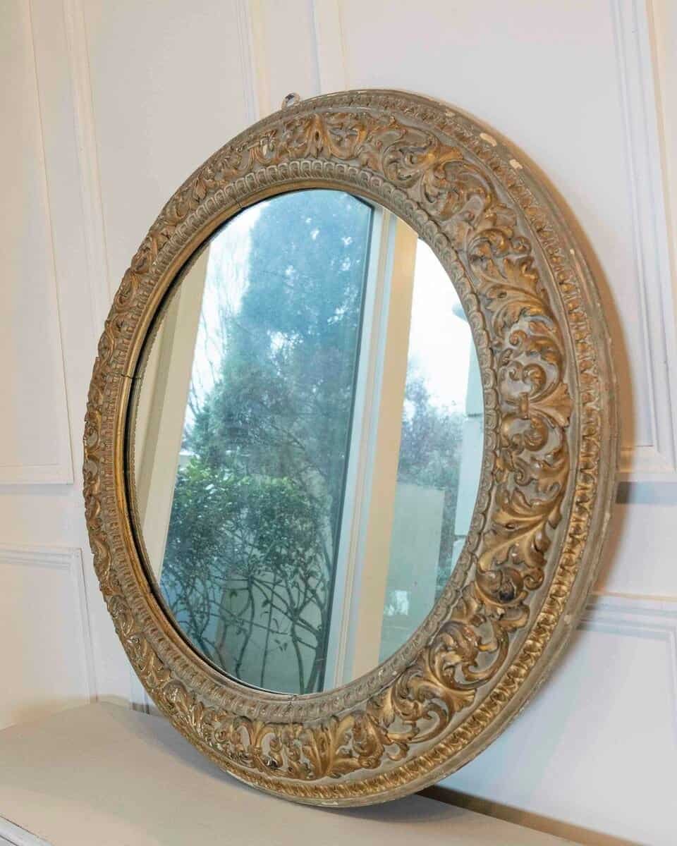 ON HOLD - Italian Giltwood Round Mirror, Finely Carved, 19th Century - JAA
