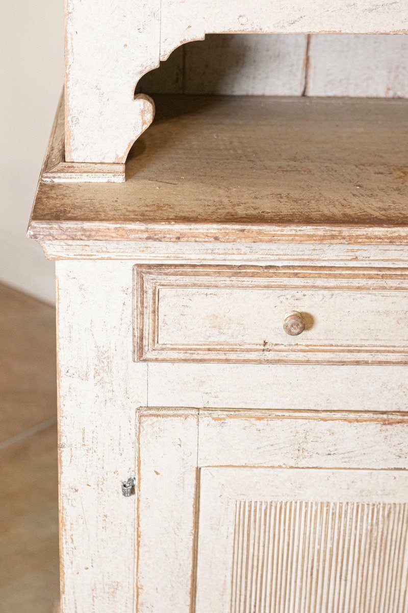 Swedish Early 19th Century Gustavian Painted Tall Cabinet with Reeded Doors - JAA