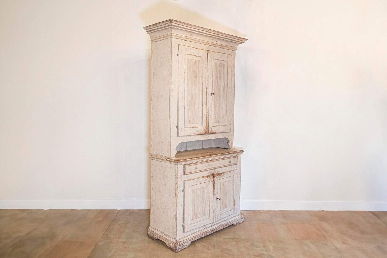 Swedish Early 19th Century Gustavian Painted Tall Cabinet with Reeded Doors - JAA