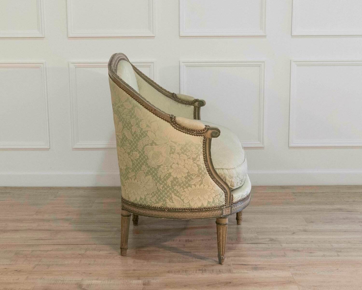 Louis XVI Style Canapé Corbeille in Painted Wood, 18th Century - JAA