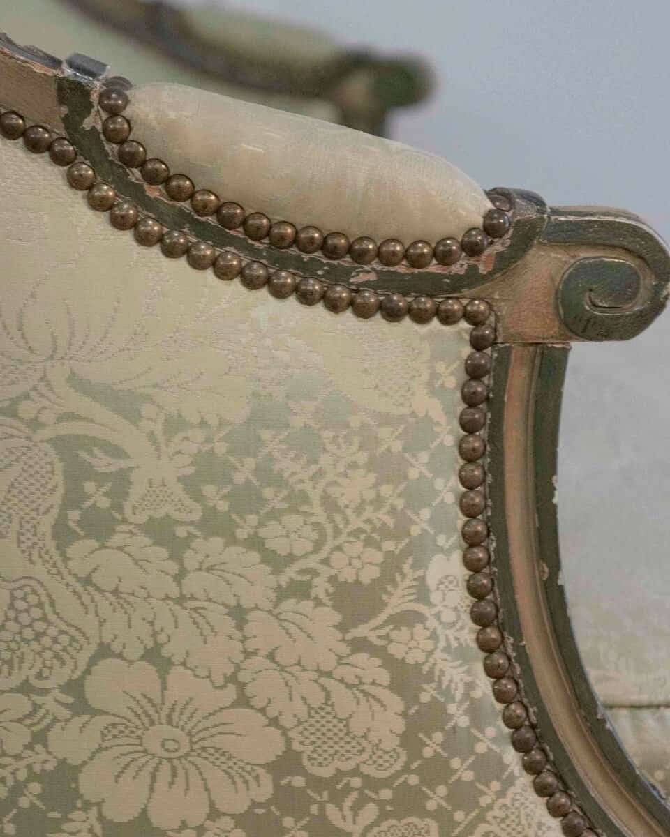 Louis XVI Style Canapé Corbeille in Painted Wood, 18th Century - JAA