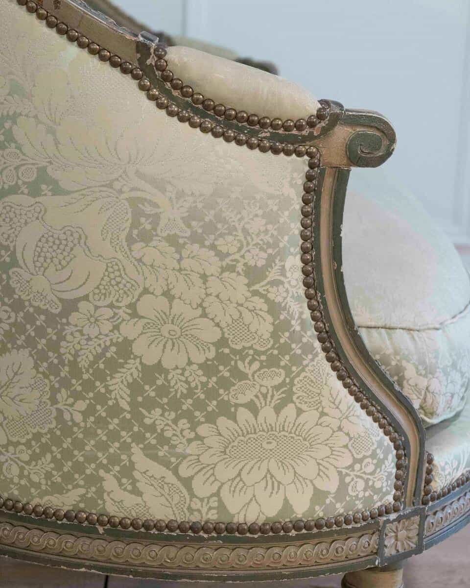 Louis XVI Style Canapé Corbeille in Painted Wood, 18th Century - JAA