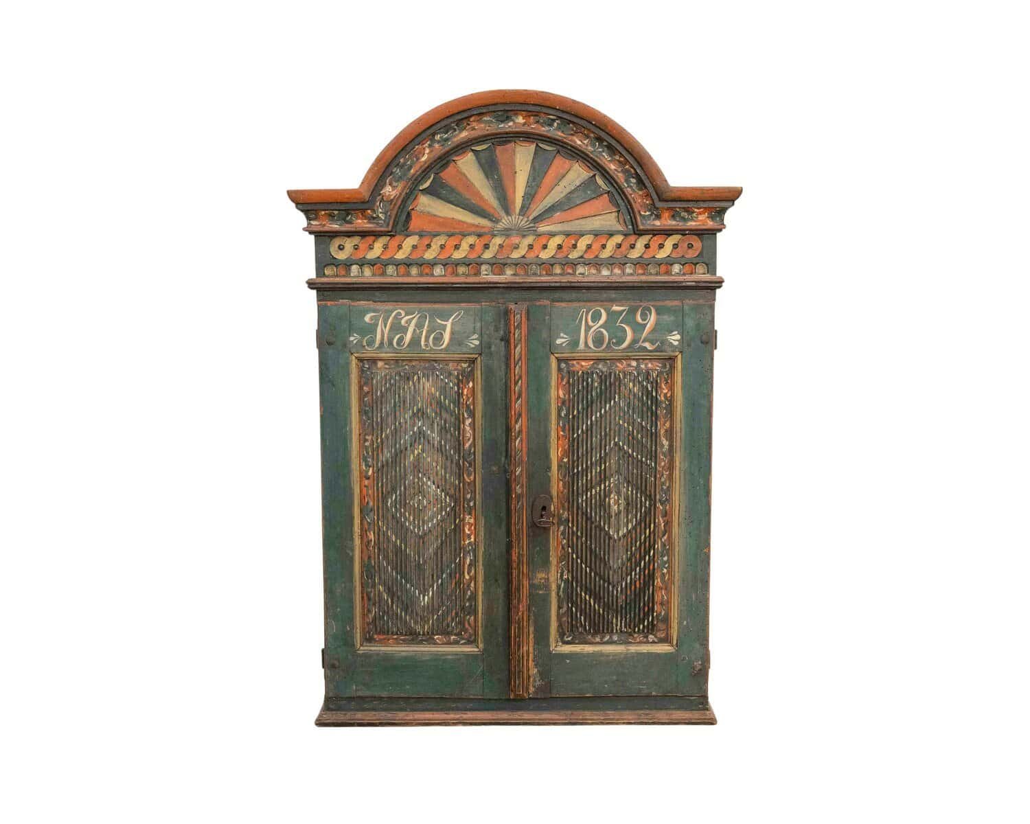 19th-Century Painted Skåne Wall Cabinet with Reeded Doors - JAA