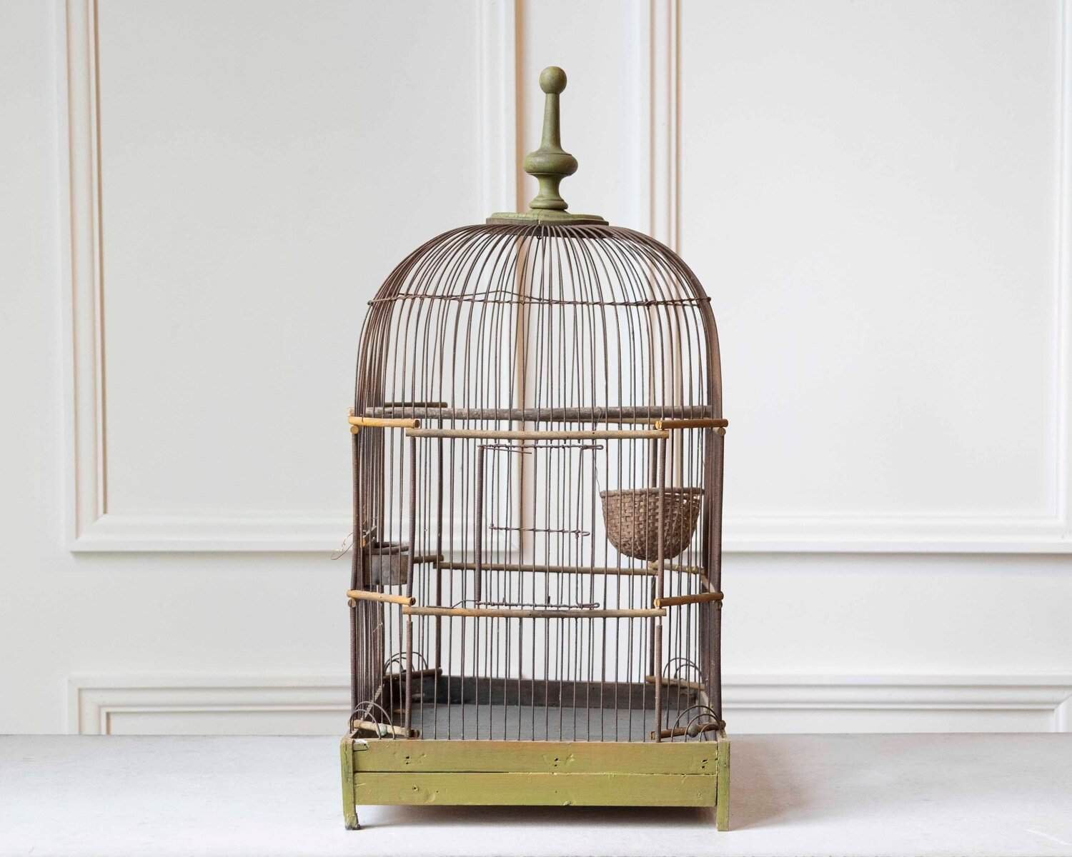 French 19th Century Gilt Wire Birdcage with Domed Top and Yellow-Painted Wooden Base - JAA