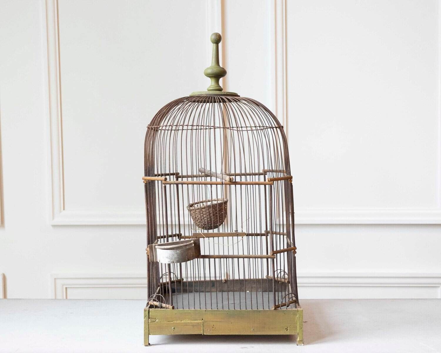 French 19th Century Gilt Wire Birdcage with Domed Top and Yellow-Painted Wooden Base - JAA