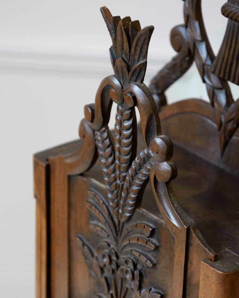 Provençal Fariniero in Carved Walnut, Late 18th Century - JAA