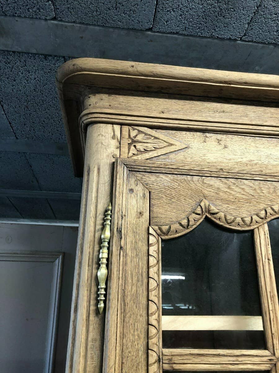 Italian 17th Century Tuscan Walnut Table with Turned Legs - JAA