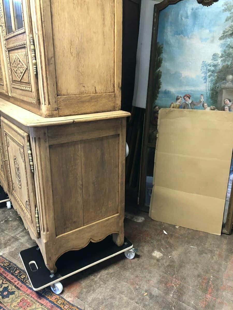 Italian 17th Century Tuscan Walnut Table with Turned Legs - JAA