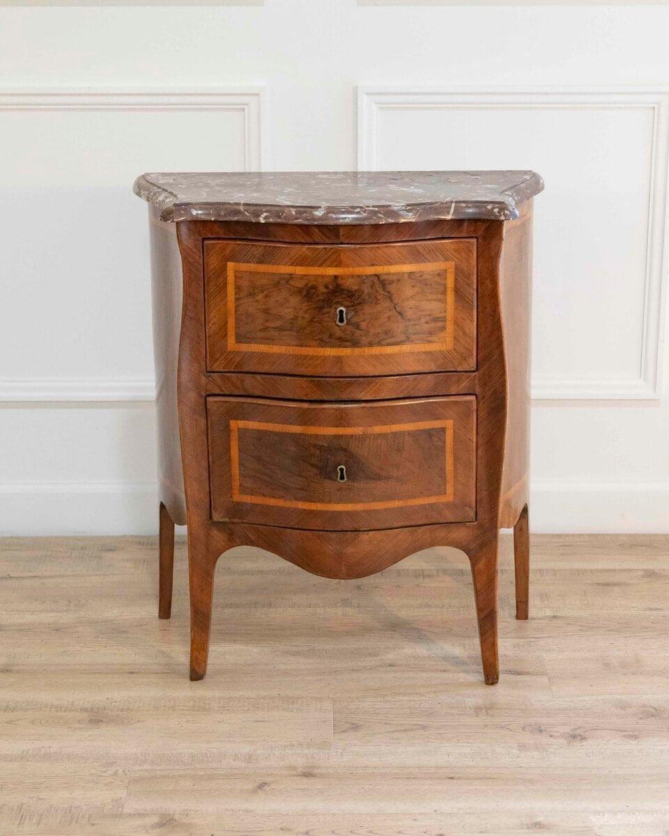 Small Italian Curved Chest Of Drawers In Walnut From The Louis XV Period - JAA