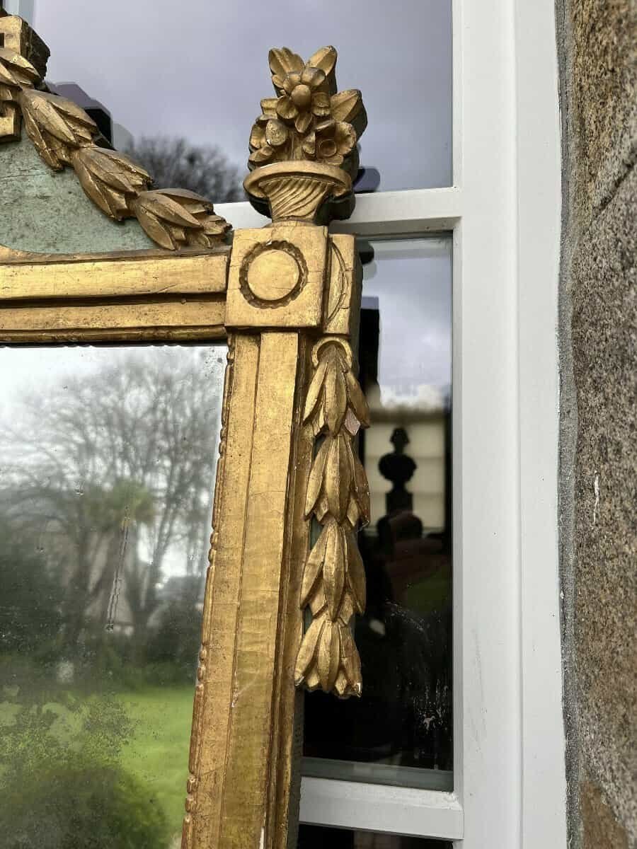 Italian 18th Century Neoclassical Painted and Gilded Console Table with Marble Top - JAA
