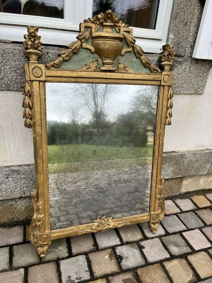 Italian 18th Century Neoclassical Painted and Gilded Console Table with Marble Top - JAA