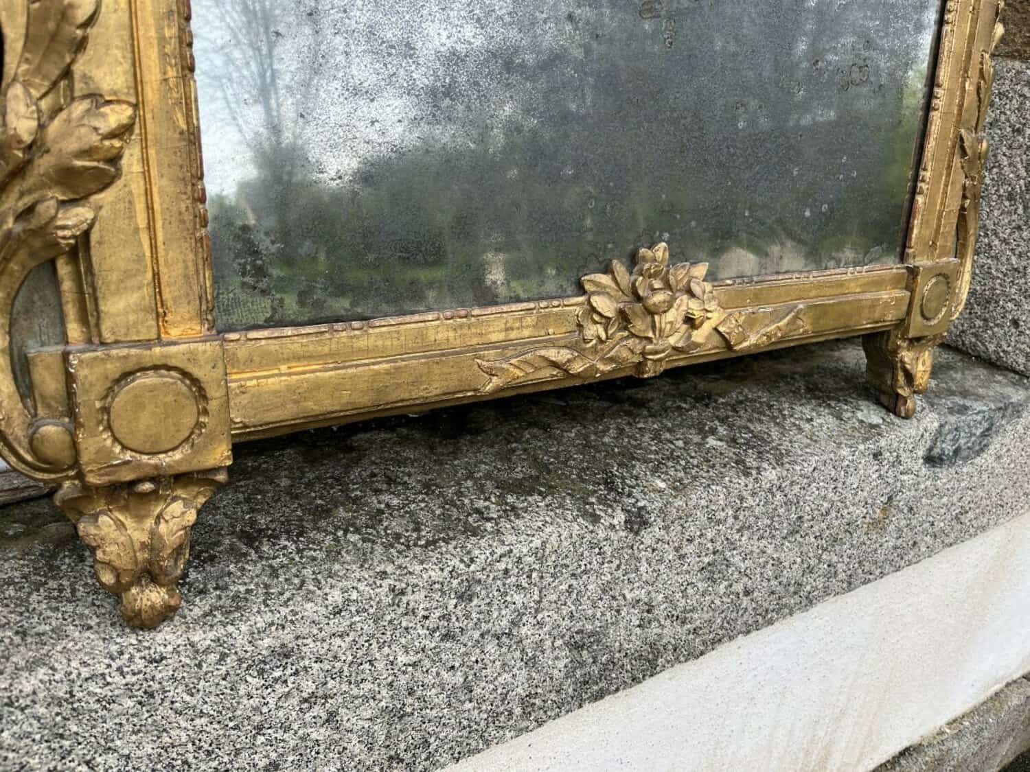 Italian 18th Century Neoclassical Painted and Gilded Console Table with Marble Top - JAA