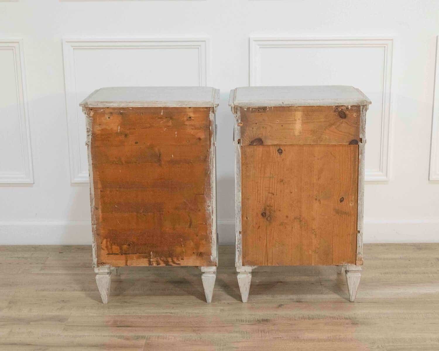 On Hold - Pair of Swedish Bedside Tables, ca. 1910 - JAA