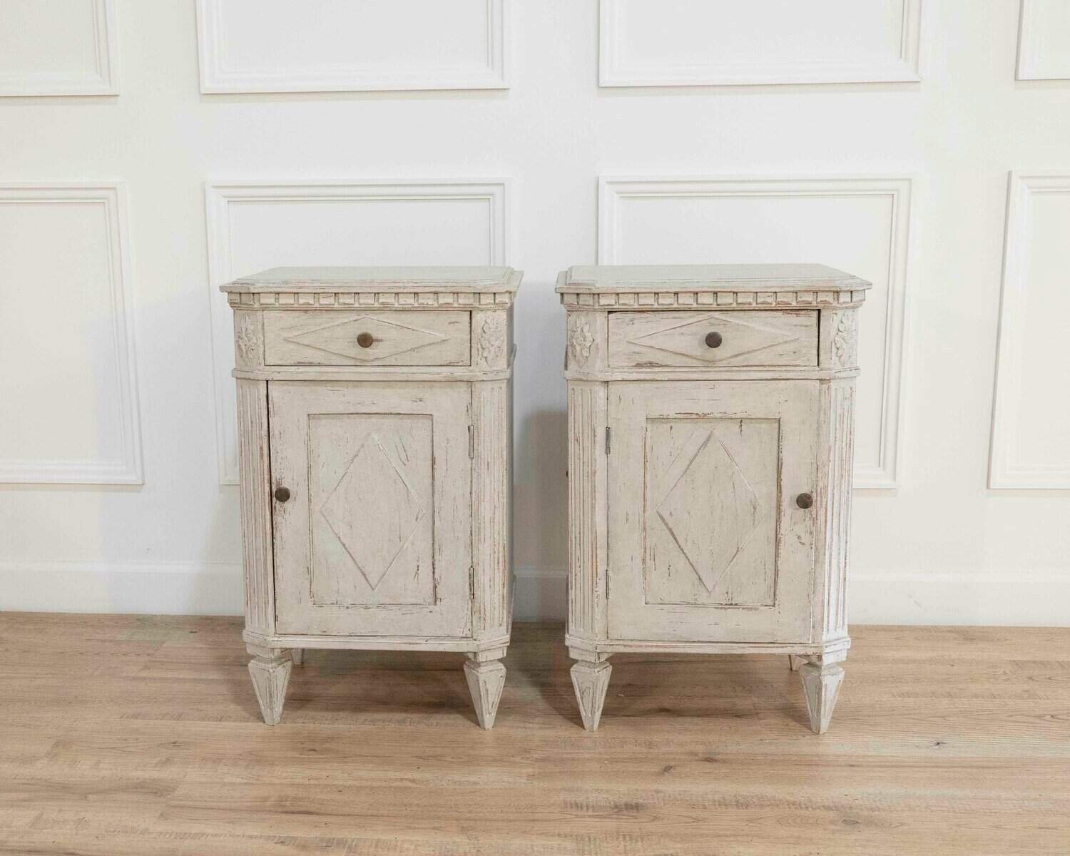 On Hold - Pair of Swedish Bedside Tables, ca. 1910 - JAA