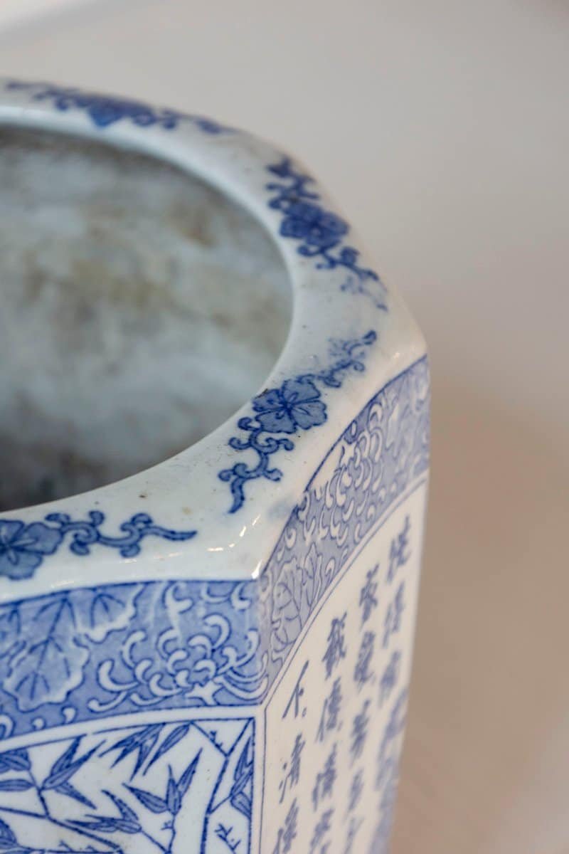 Chinese 20th Century Blue and White Hexagonal Porcelain Vase with Hand-Painted Foliage Décor - JAA