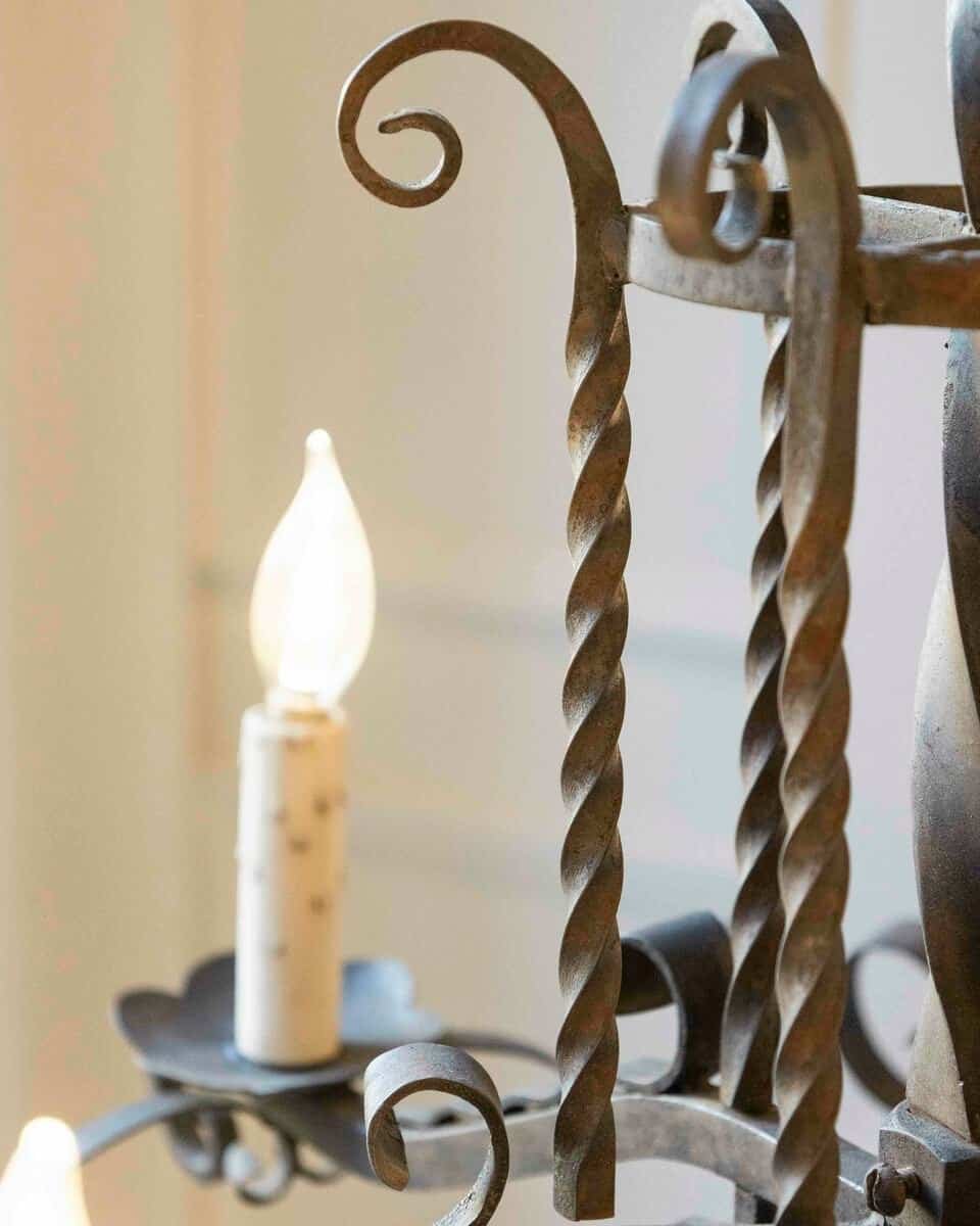 Napoléon III 1870s Six-Light Chandelier with Scrolling and Twisted Accents - JAA