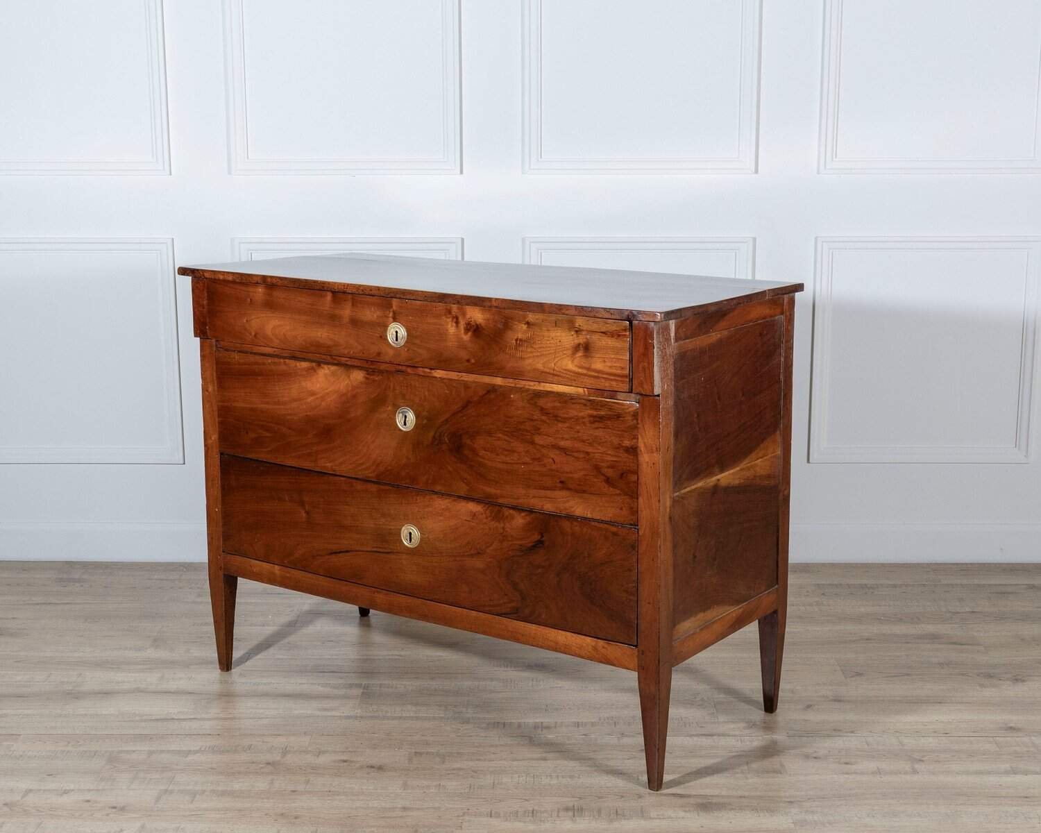 Late 18th-Century Italian Directoire Walnut Chest of Drawers — Emilia Romagna - JAA