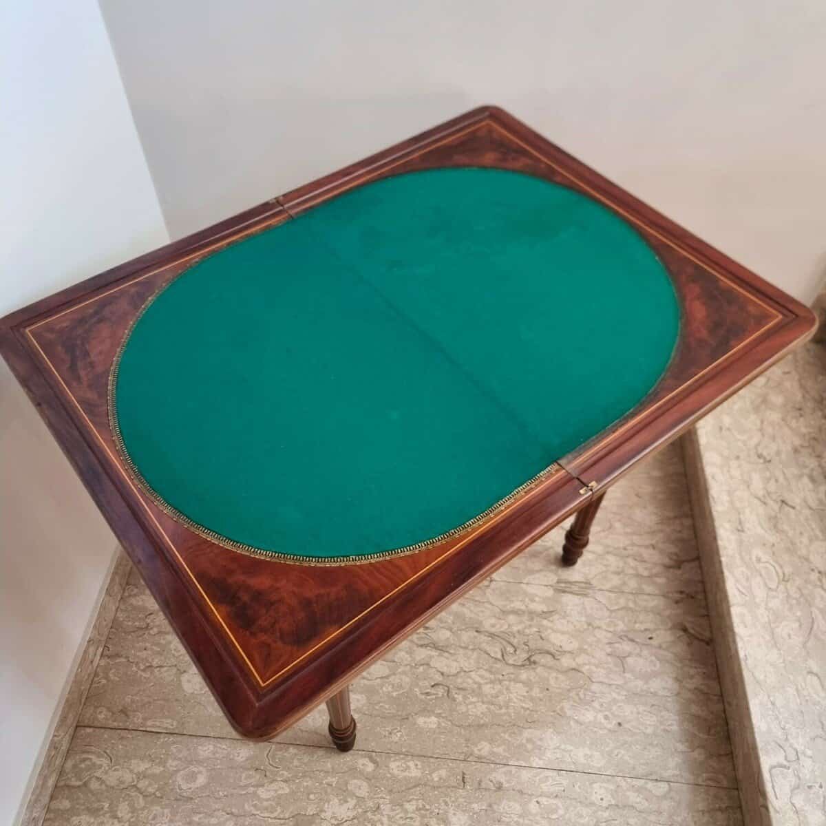 Charles X 1820 maple and mahogany inlaid game table - JAA