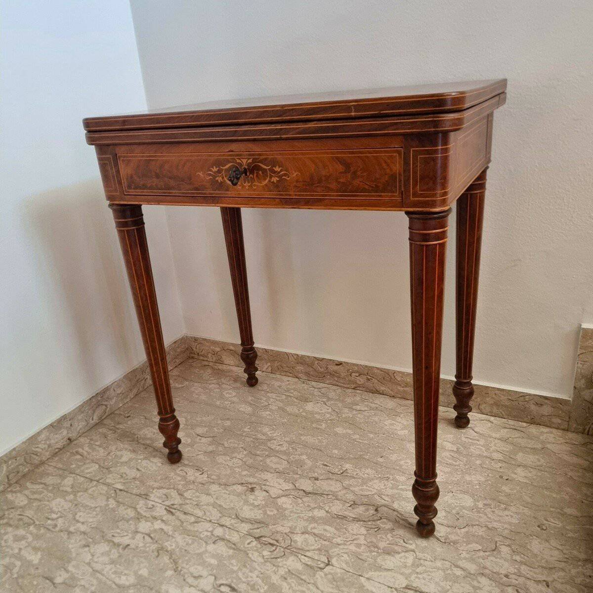 Charles X 1820 maple and mahogany inlaid game table - JAA