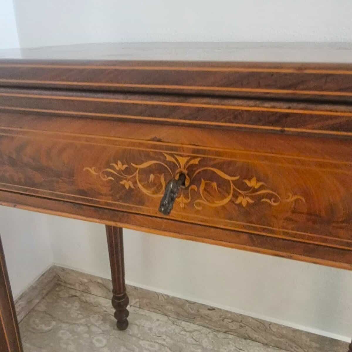 Charles X 1820 maple and mahogany inlaid game table - JAA