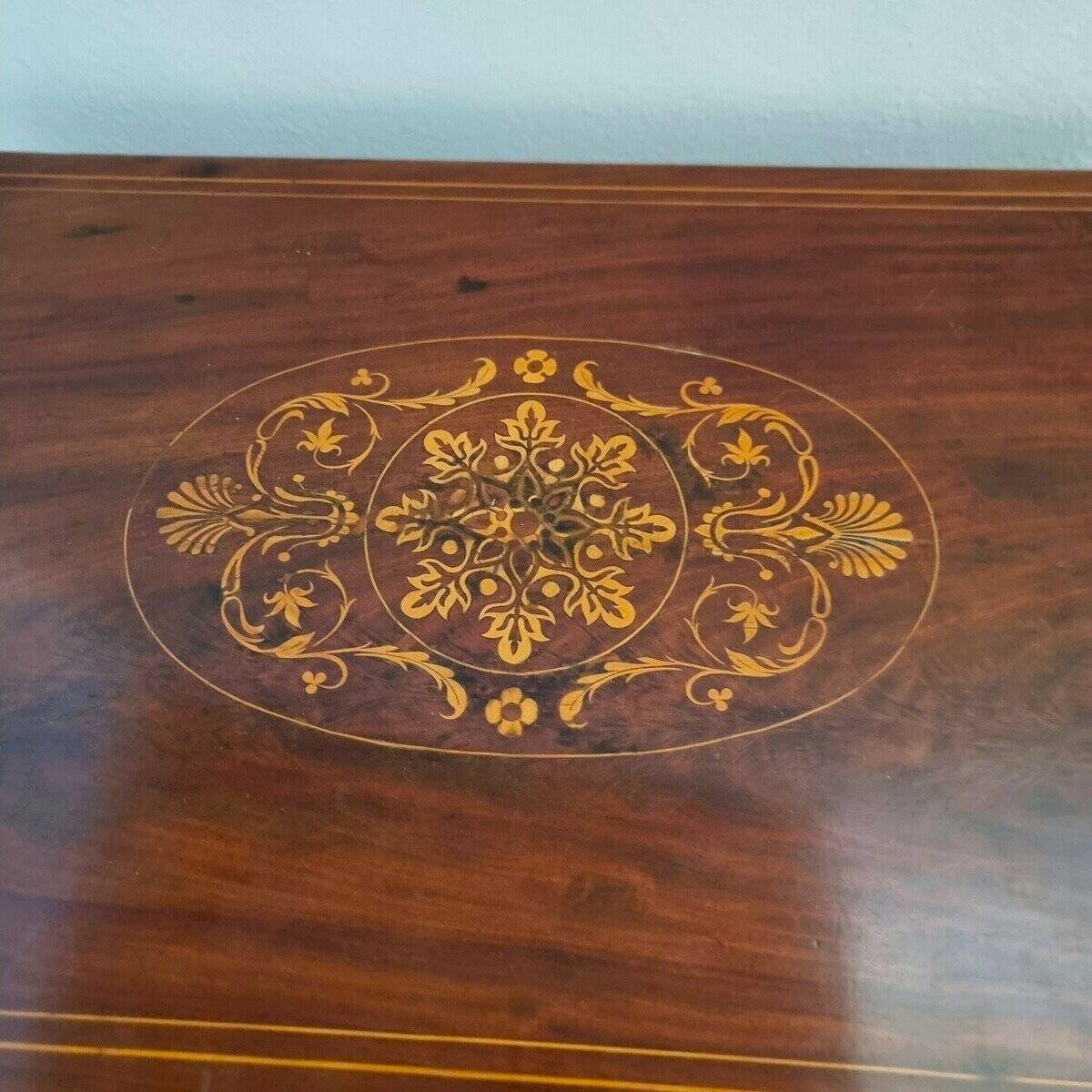 Charles X 1820 maple and mahogany inlaid game table - JAA