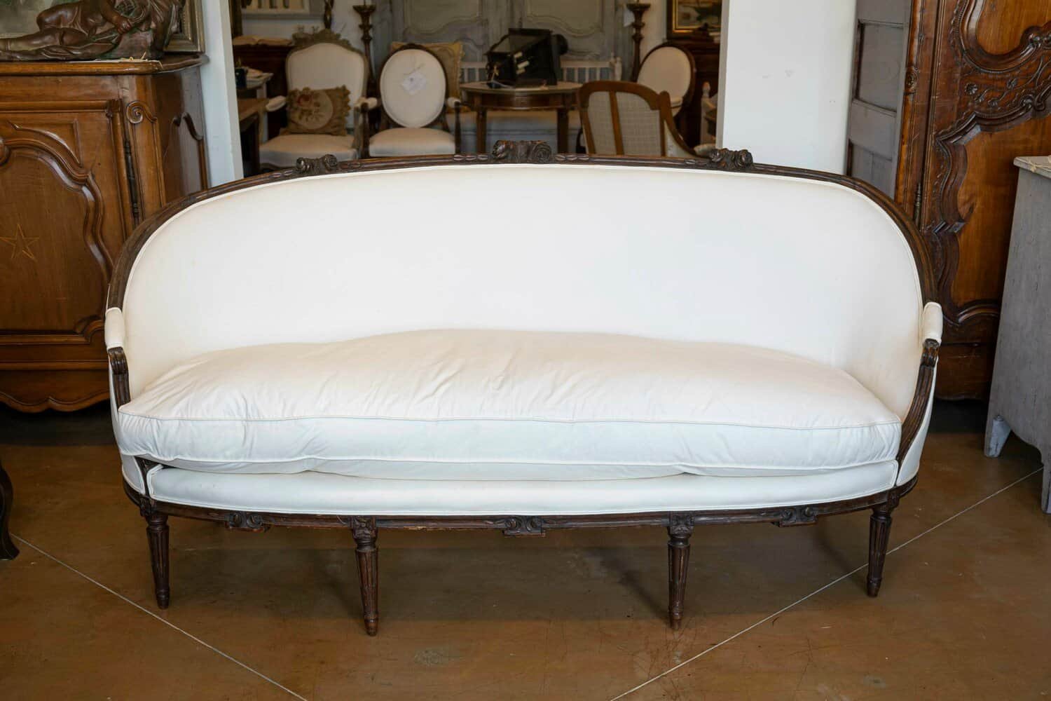 French 1780s Louis XVI Period Walnut Canapé en Corbeille - JAA