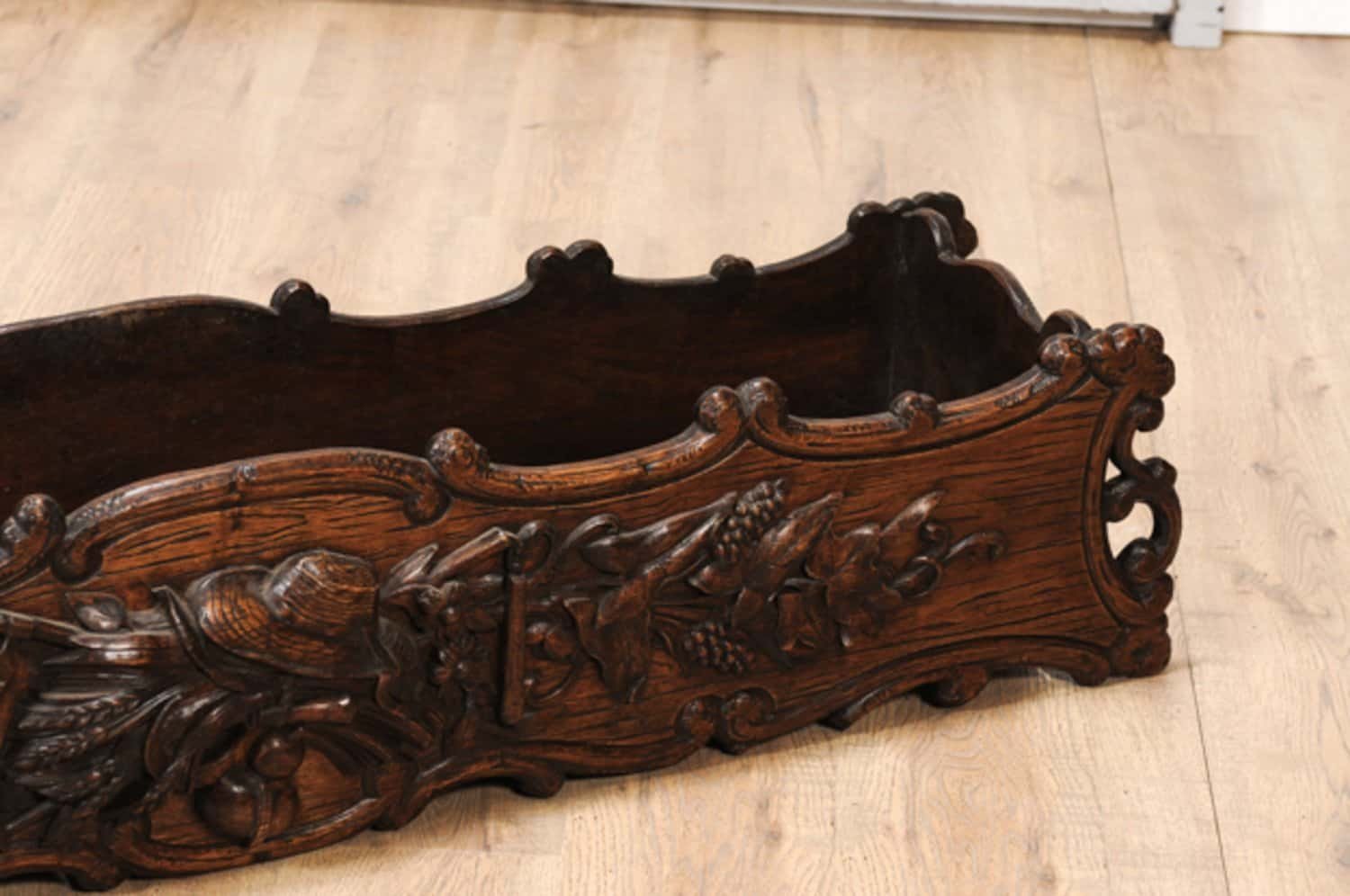 French 1890s Oak Planter with Carved Gardening Themed Frieze - JAA