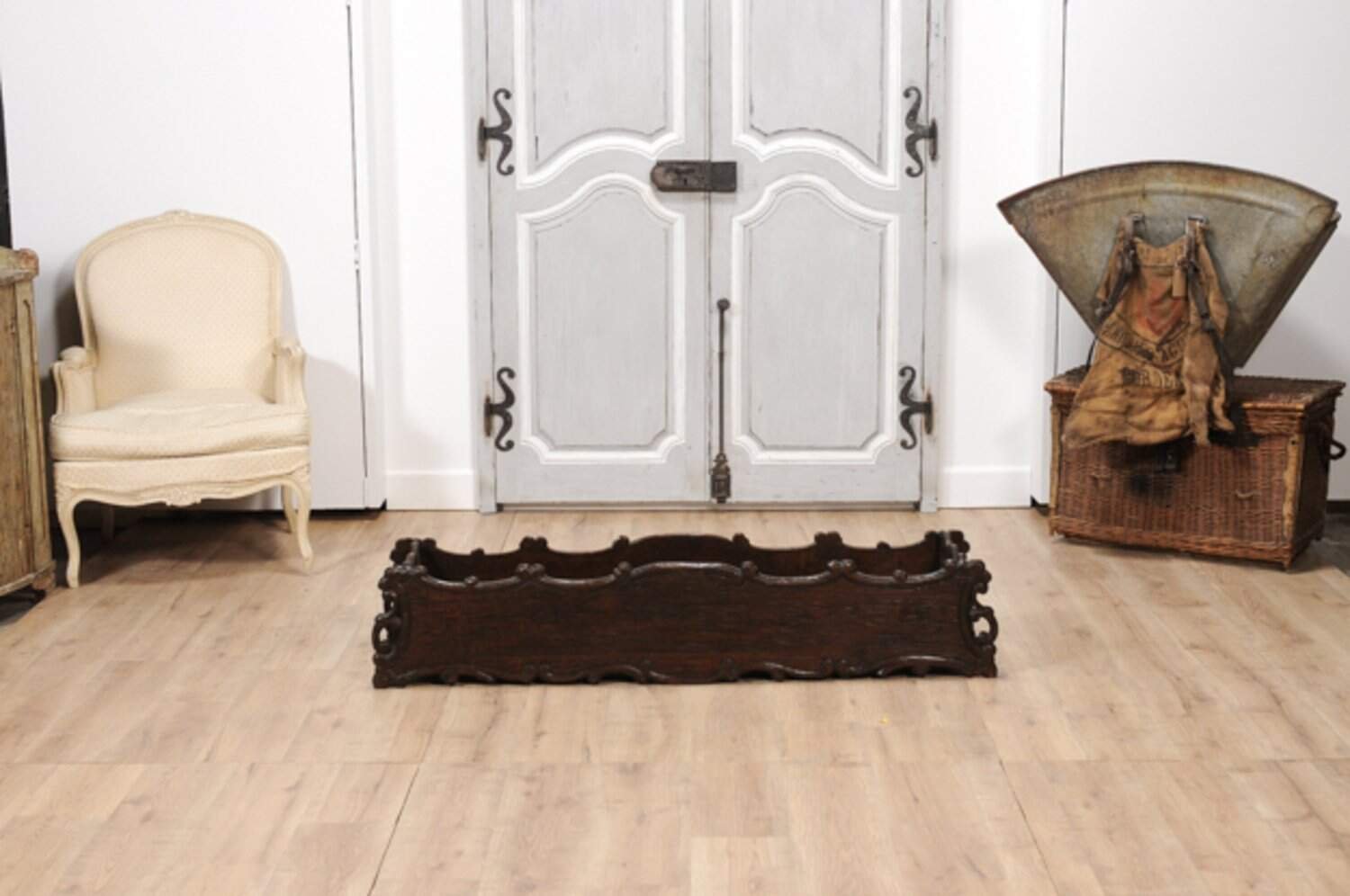 French 1890s Oak Planter with Carved Gardening Themed Frieze - JAA