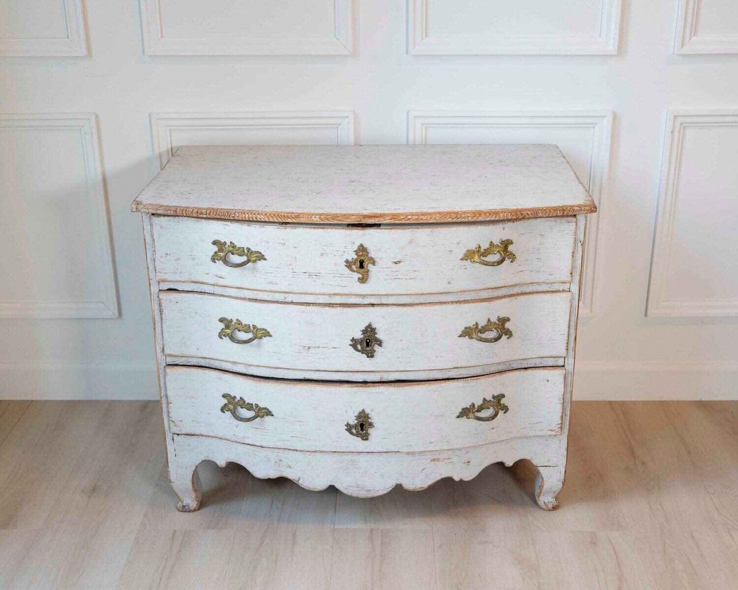 Swedish 18th Century Rococo Commode Circa 1770 - JAA