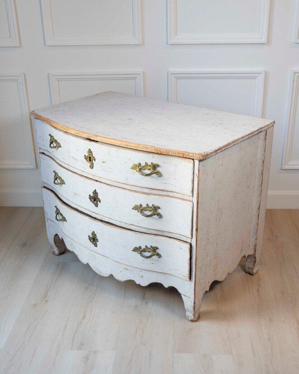 Swedish 18th Century Rococo Commode Circa 1770 - JAA