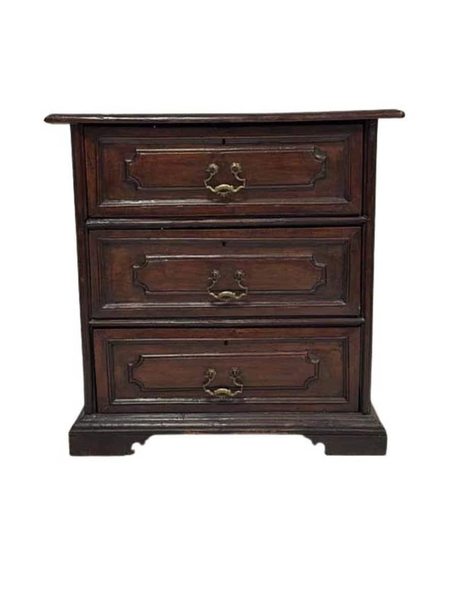 Italian 17th Century Emilian-Bolognese Chest of Drawers with Ashlar Front