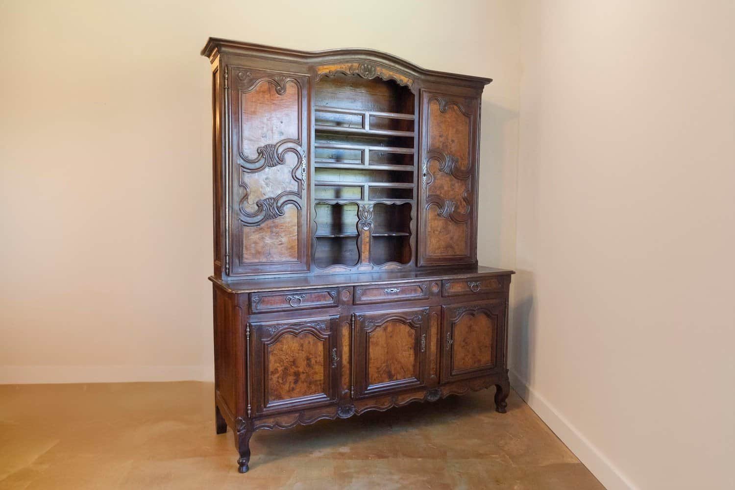 French 1820s Walnut Restoration Vaisselier from Bresse with Burl Wood Panels - JAA