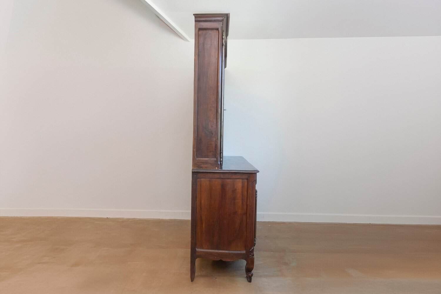 French 1820s Walnut Restoration Vaisselier from Bresse with Burl Wood Panels - JAA