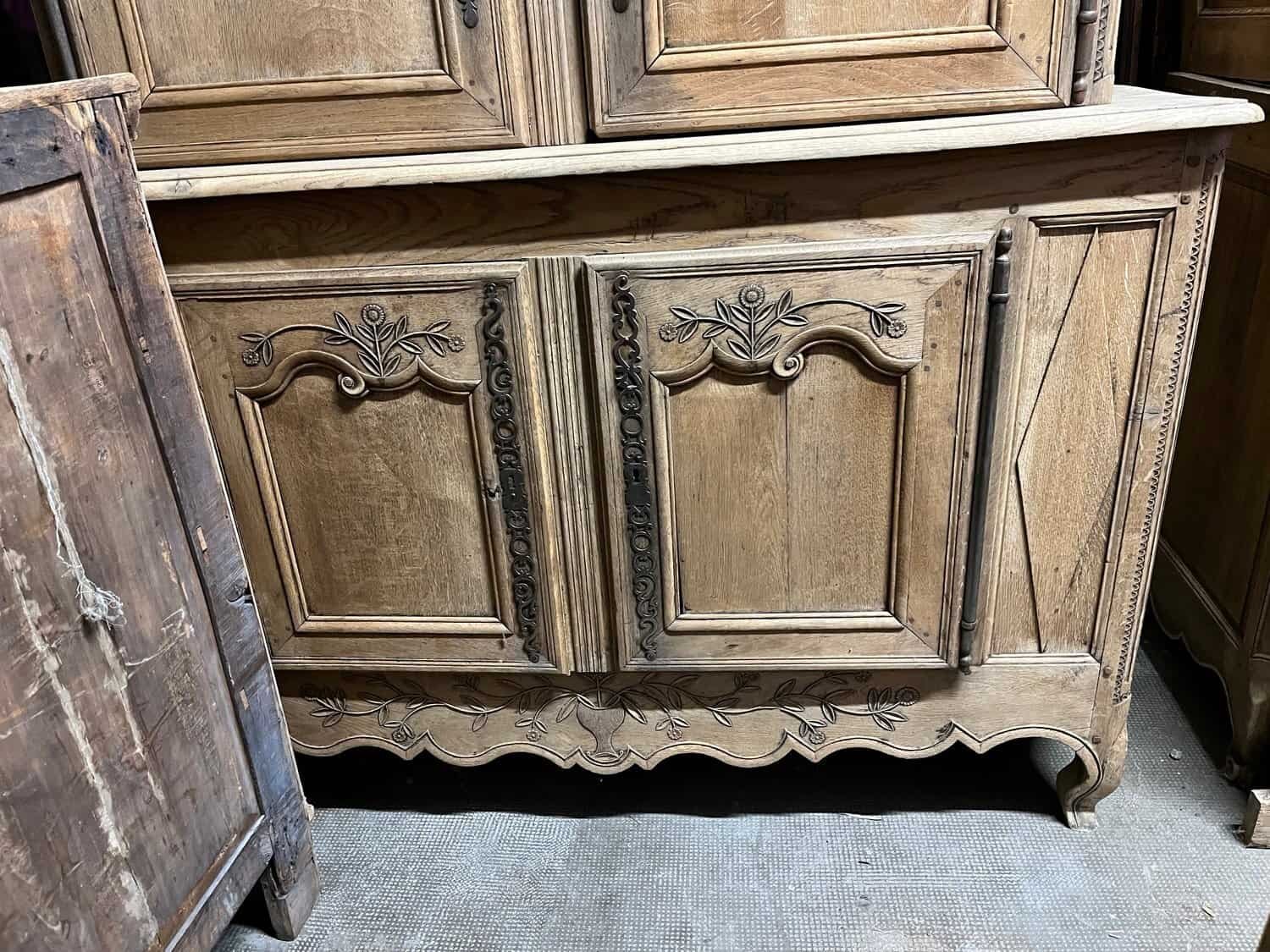 French Early 19th Century Provincial Oak Buffet Deux Corps - JAA