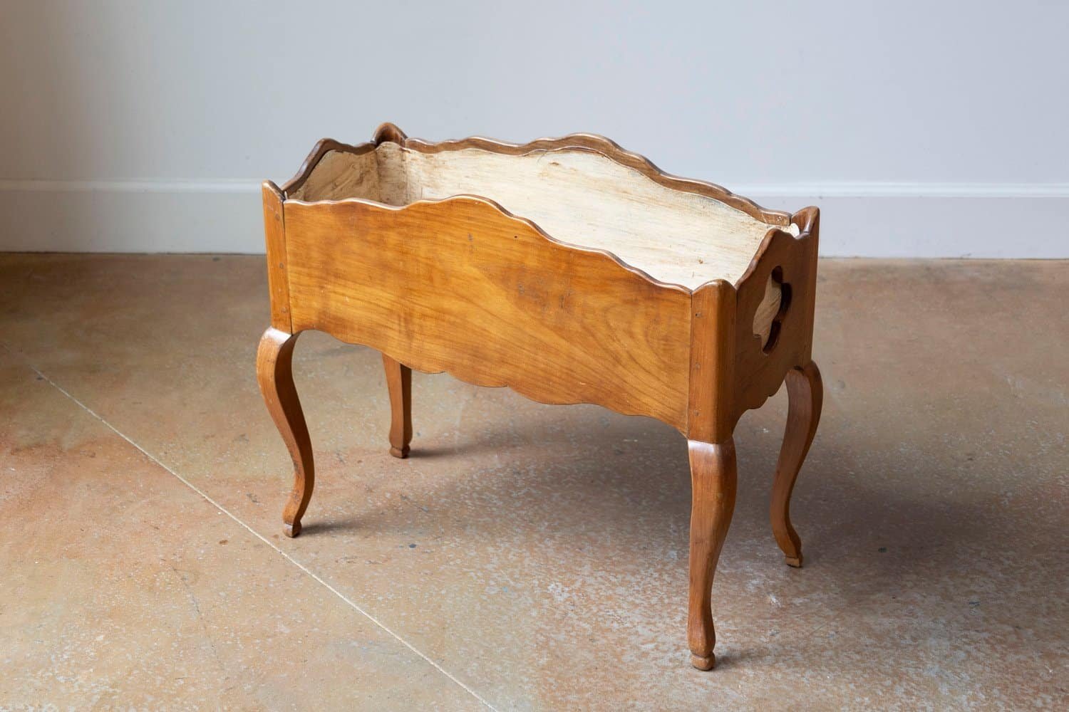 French 1850s Louis XV Style Cherry Planter with Quatrefoil Motifs and Tôle Liner - JAA